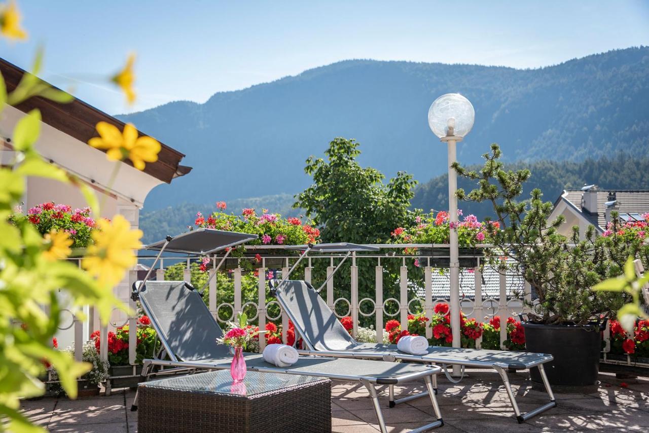 Hotel Weisse Lilie - B&B Rio di Pusteria Exteriör bild