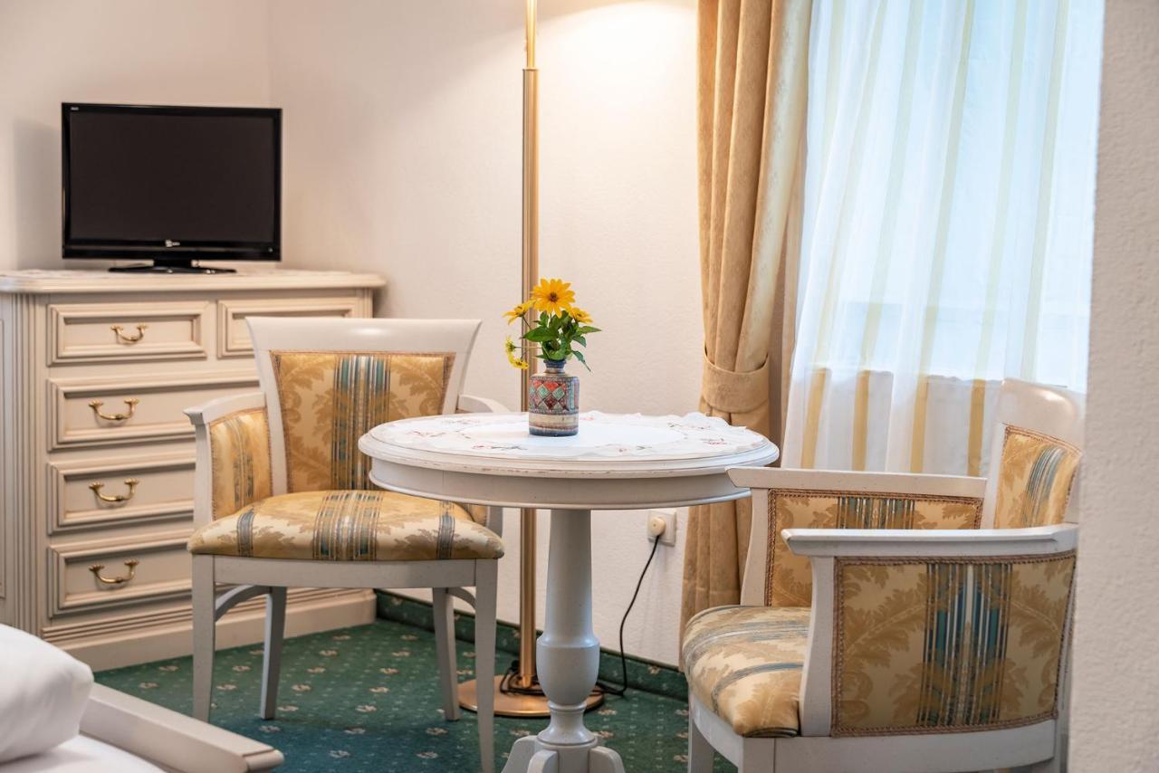 Hotel Weisse Lilie - B&B Rio di Pusteria Exteriör bild