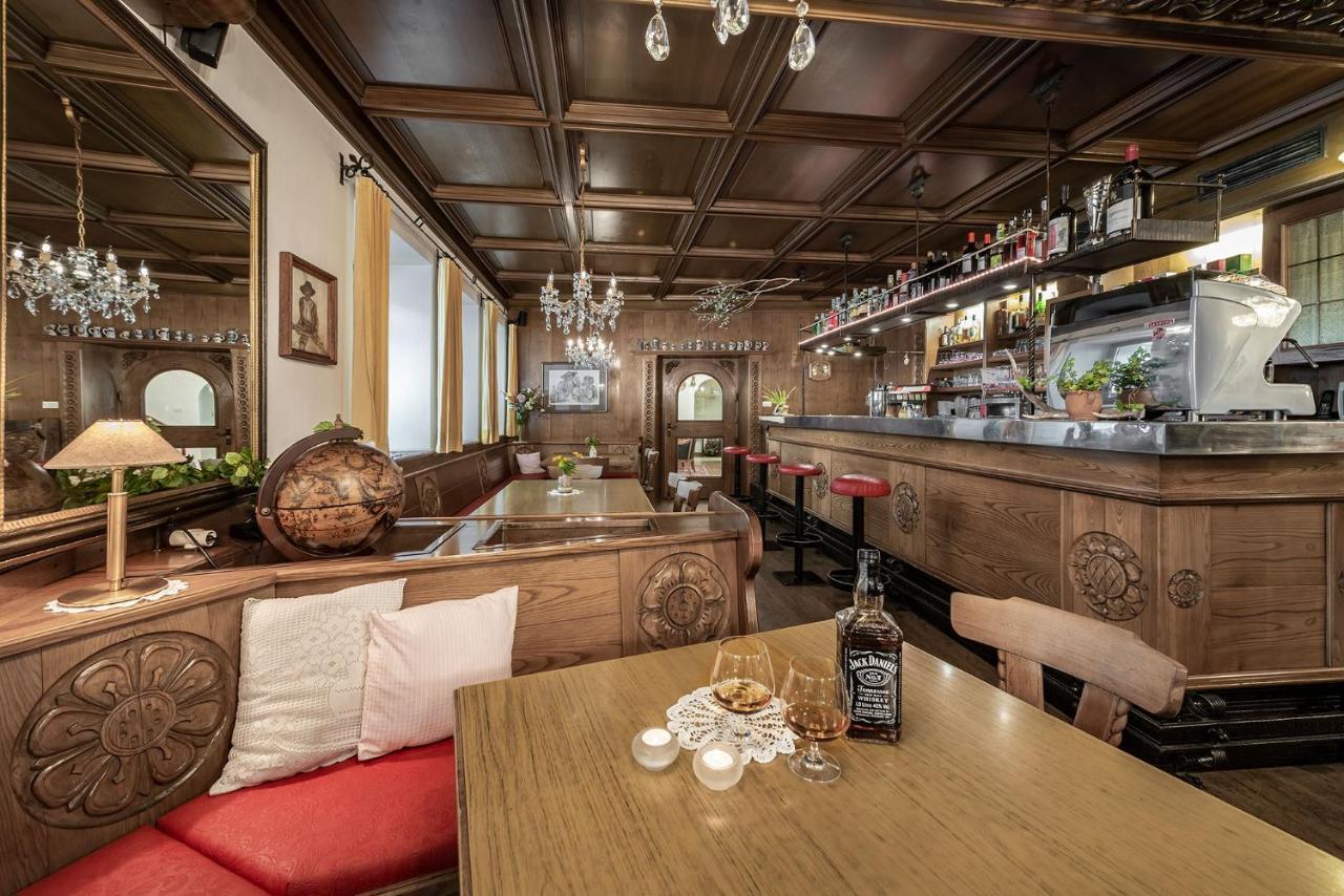 Hotel Weisse Lilie - B&B Rio di Pusteria Exteriör bild