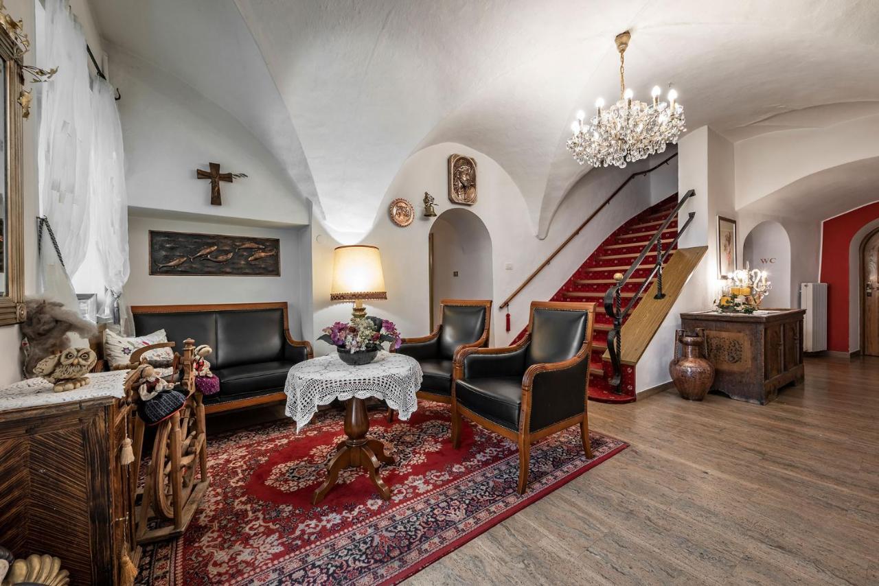 Hotel Weisse Lilie - B&B Rio di Pusteria Exteriör bild