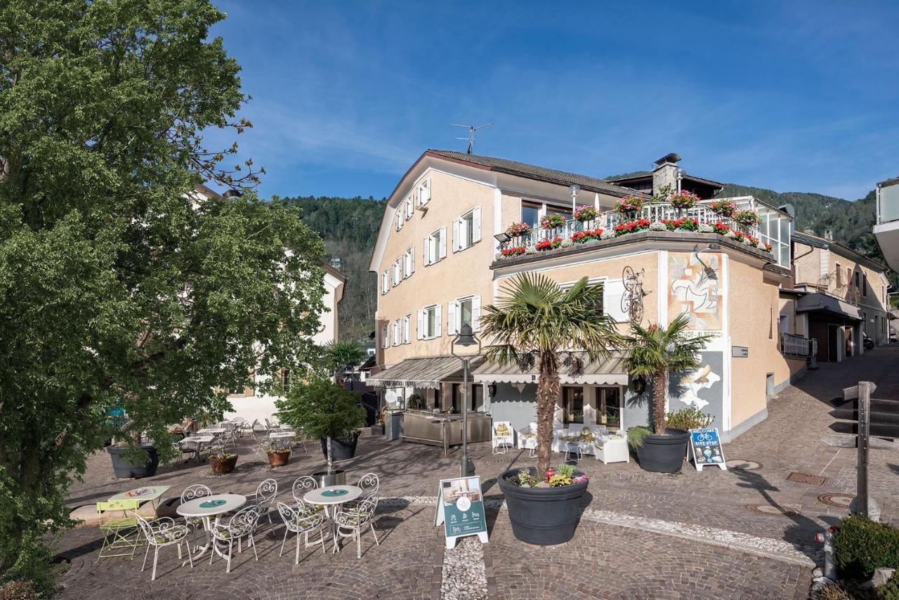 Hotel Weisse Lilie - B&B Rio di Pusteria Exteriör bild