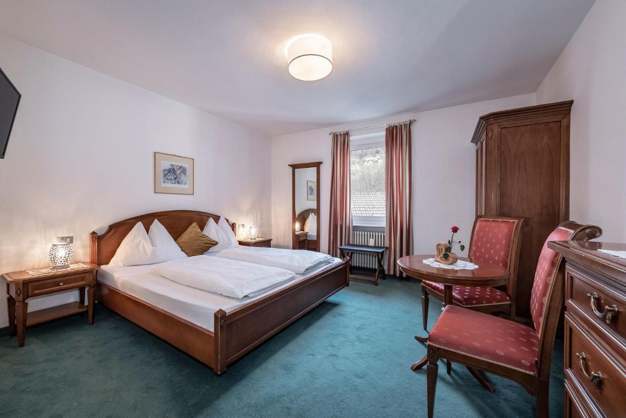 Hotel Weisse Lilie - B&B Rio di Pusteria Exteriör bild