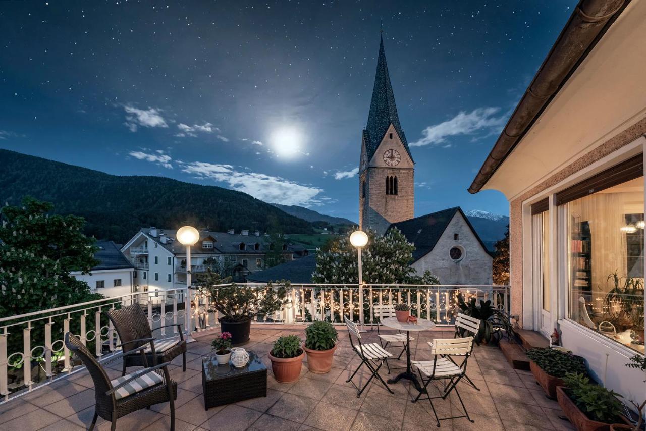 Hotel Weisse Lilie - B&B Rio di Pusteria Exteriör bild